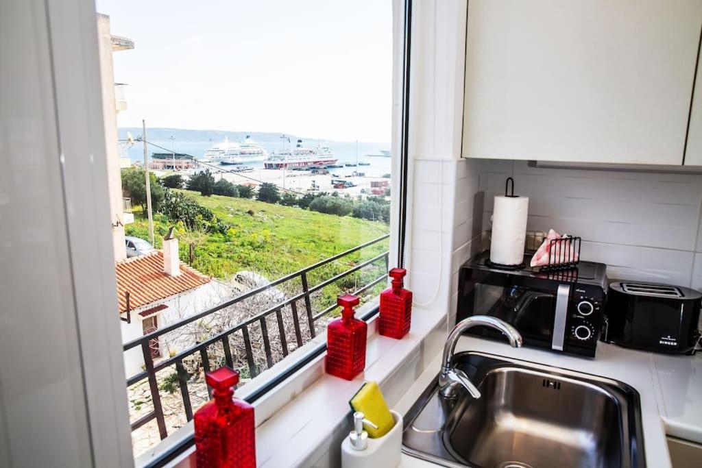 Apartmán Seafront Central Apt In Lavrio Exteriér fotografie