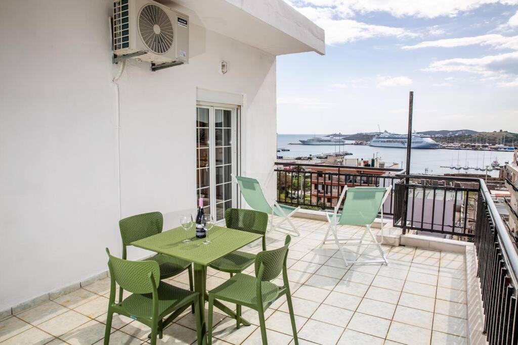Apartmán Seafront Central Apt In Lavrio Exteriér fotografie